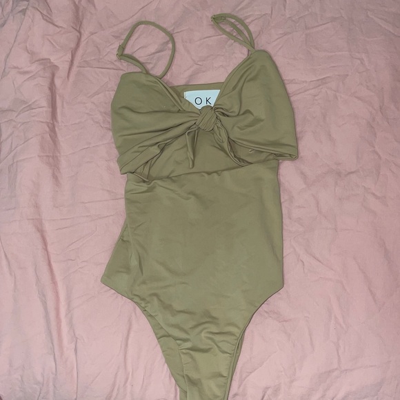 Cutout Bow Bodysuit - Picture 1 of 3